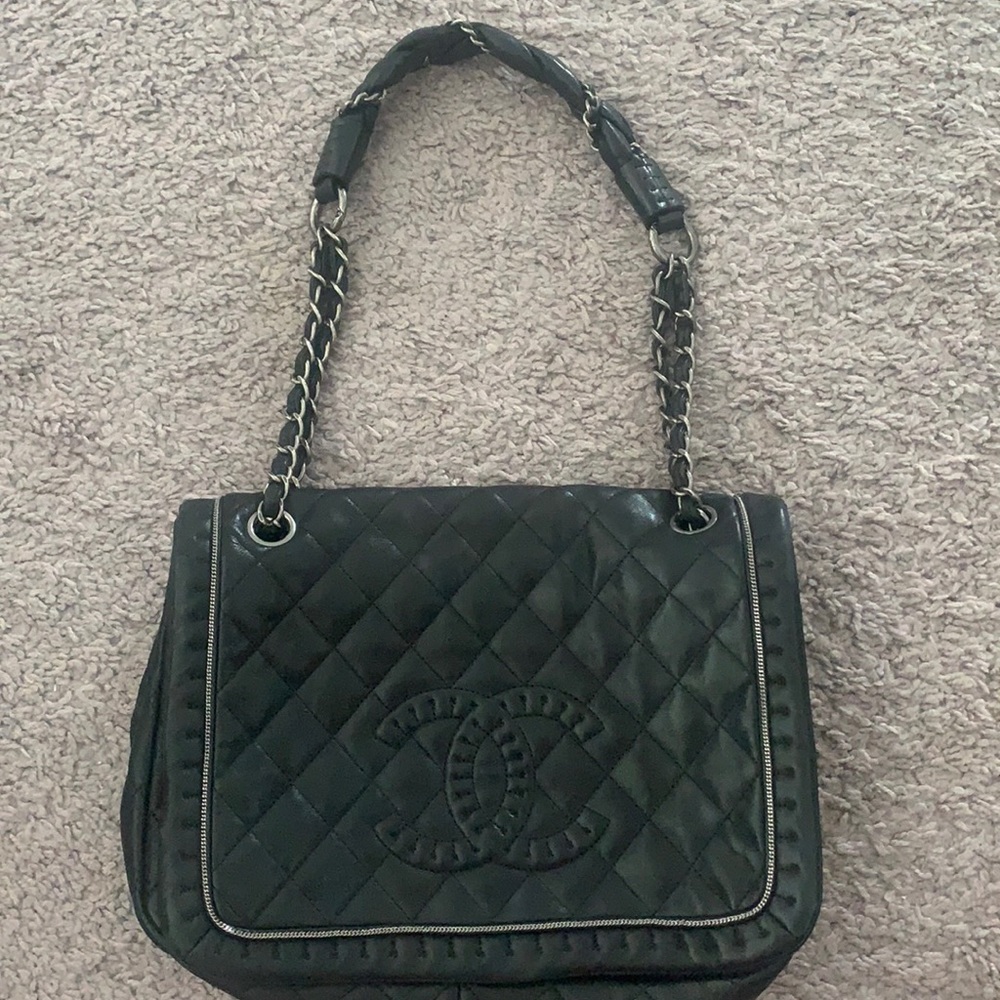 Chanel shoulder bag